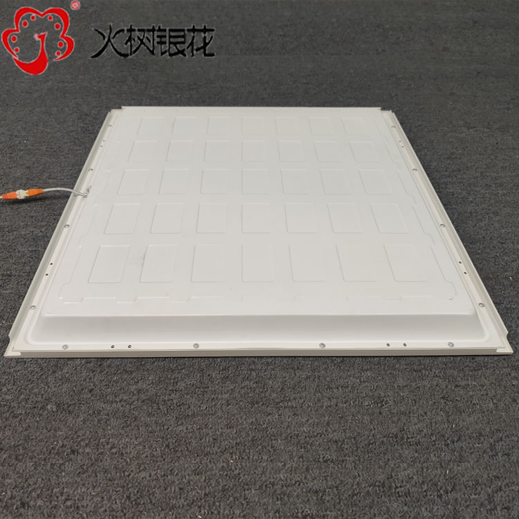 火樹銀花辦公照明底發(fā)光鋁扣板面板燈led直發(fā)光集成吊燈平板燈600x600